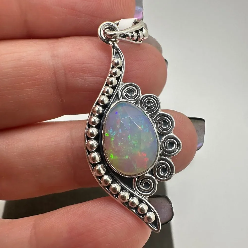NWT Facetedā10x14mm OPAL pendant in solid sterling silver! - Picture 8 of 14